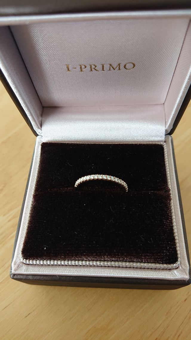 スイート10記念で買ってもらいました。メレダイヤが綺麗です。