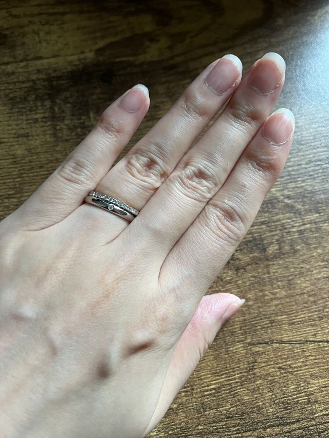 婚約指輪と結婚指輪の重ね付け