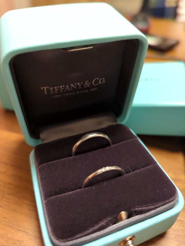 ティファニーカラーの可愛いボックス