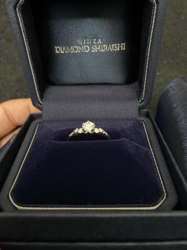 写真じゃ伝わらないですがとても綺麗に輝いています。