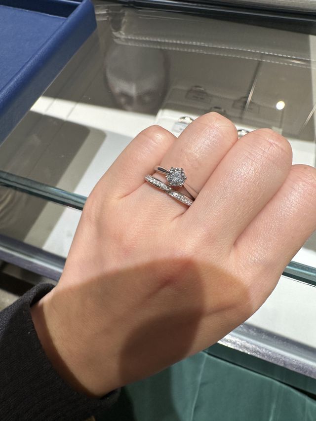 婚約指輪（ホワイトリリー）と合わせた時