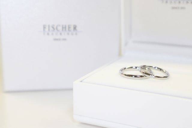 フィッシャーの結婚指輪です。