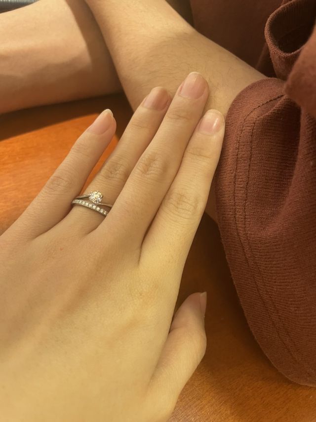 婚約指輪の方です
