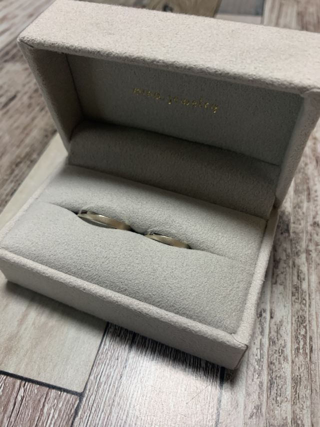 2色で、鏡面とマットです！