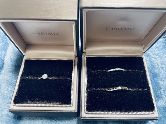 婚約指輪と婚約指輪の組み合わせを考えて選びました。