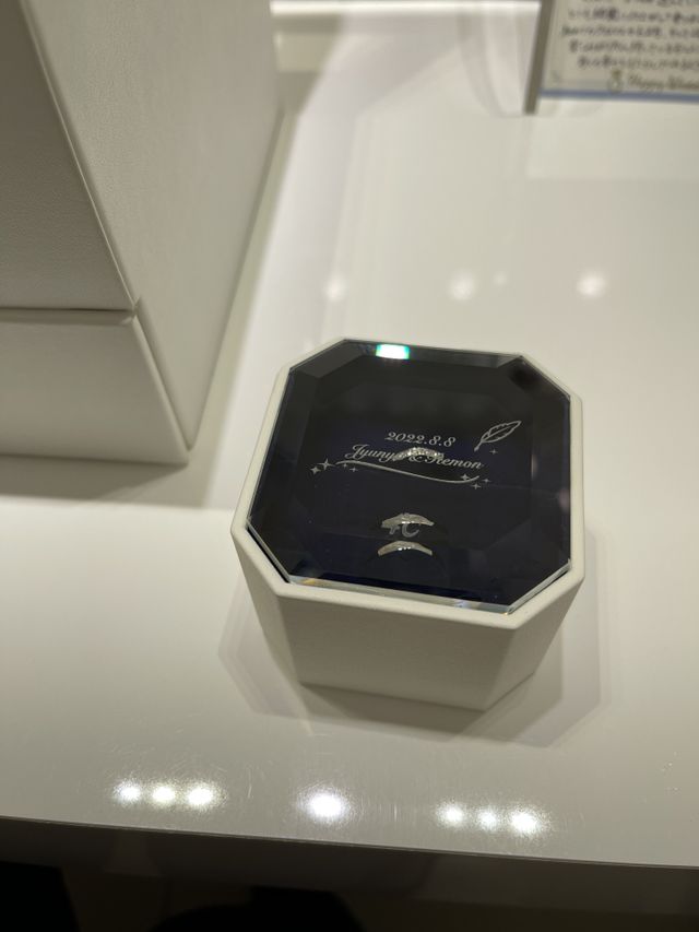 綺麗で素敵な指輪です。