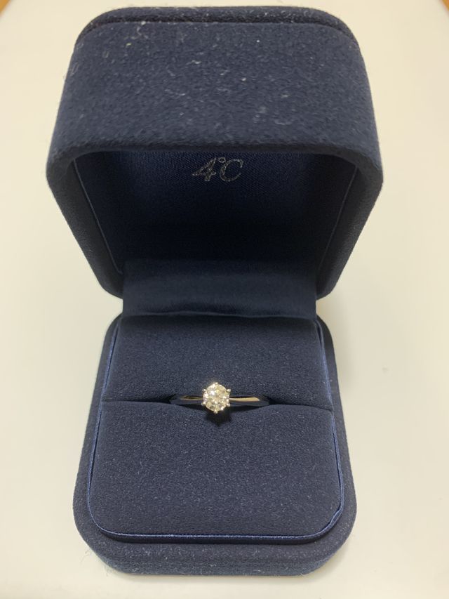 アクアクラウンと4℃オリジナル プロポーズケース