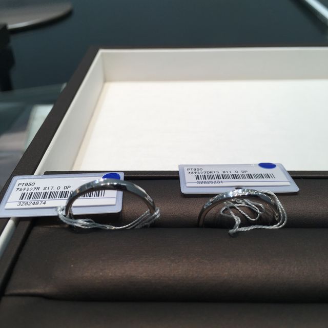 男女ペアを横から見たときです。