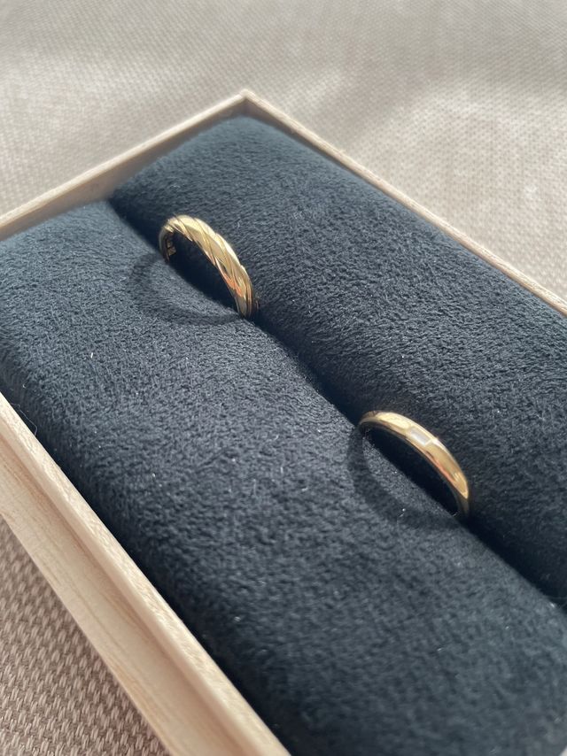 2人で綺麗なゴールドの色にしました。