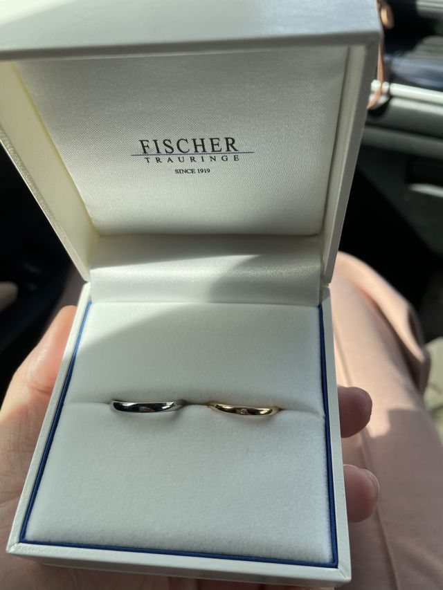 シンプルで付けやすいデザイン！