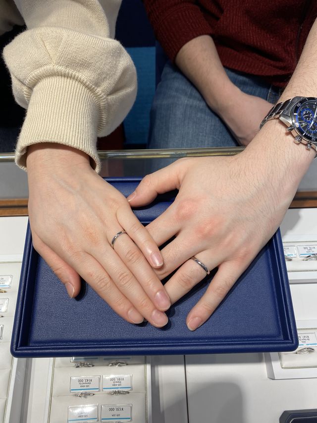 ペアのシンプルな結婚指輪を購入させていただきました。