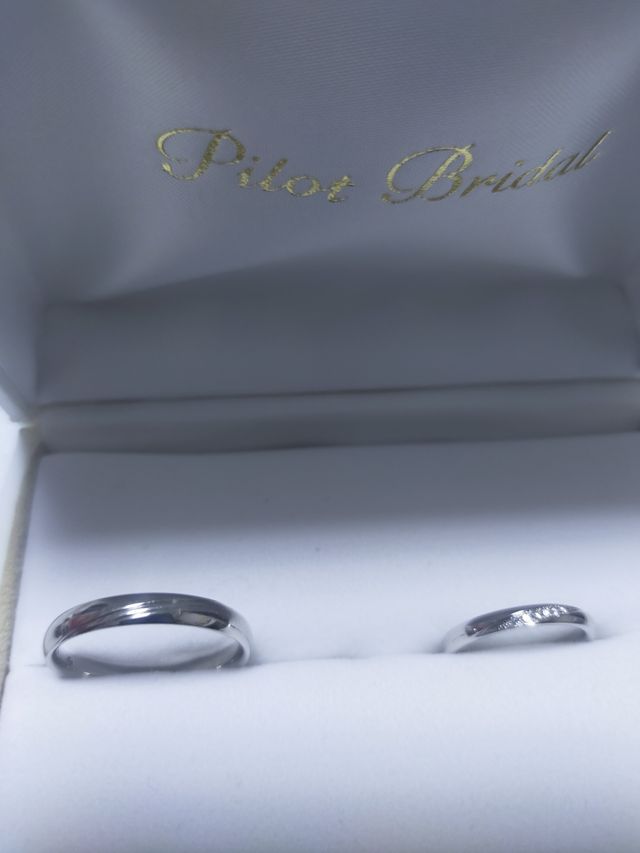 左男性２０号
右女性8号