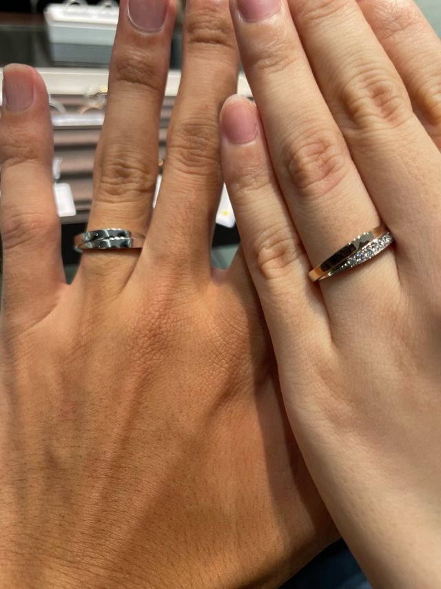 主張の強めな直線的なデザイン