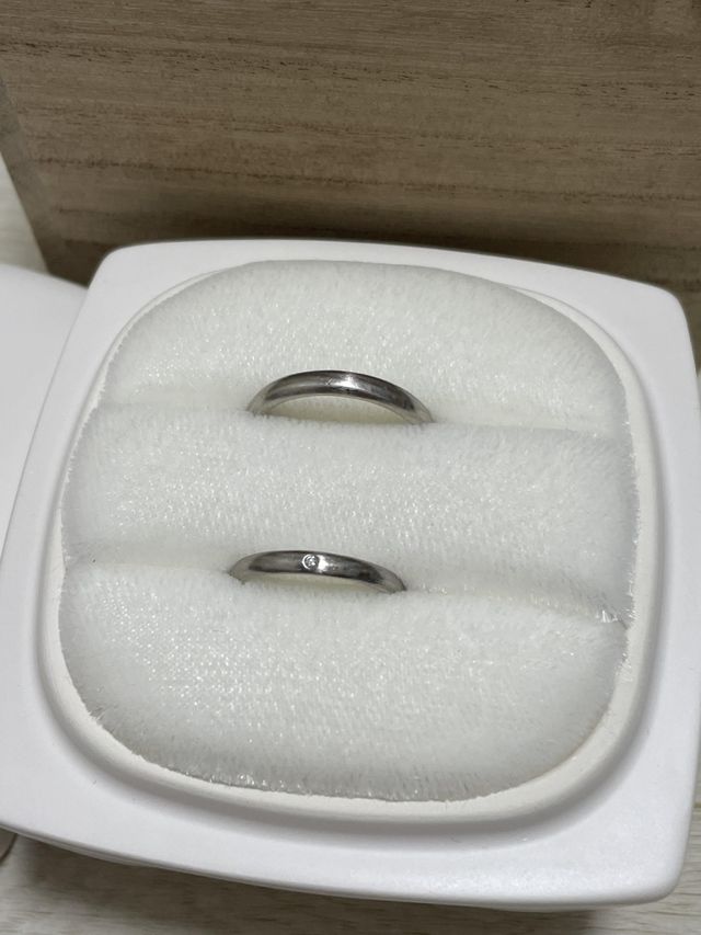 指輪のアップの写真になります。
