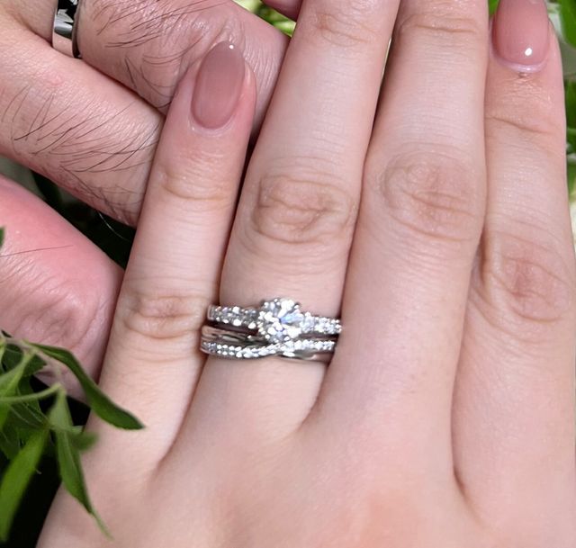 着用画像
0.7cc/Eカラー/クラリティVS2