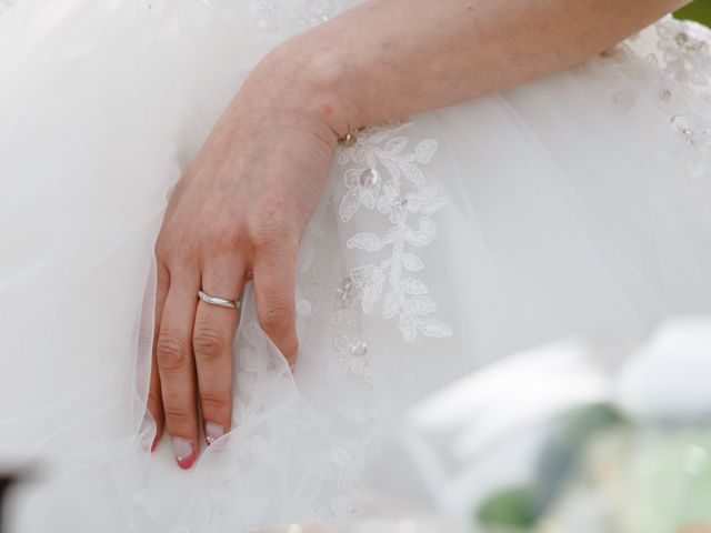 指になじむ、美しい指輪です。