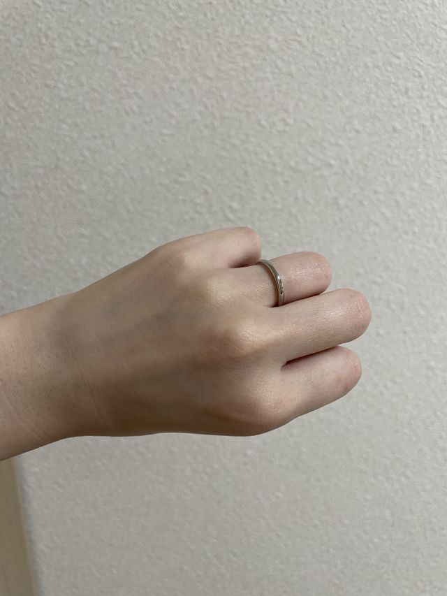 細めでシンプルなリングです。