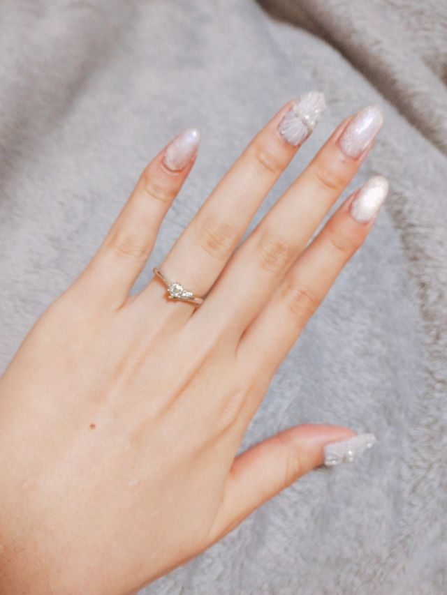 シンプルなV字デザインがとてもお気に入りです。