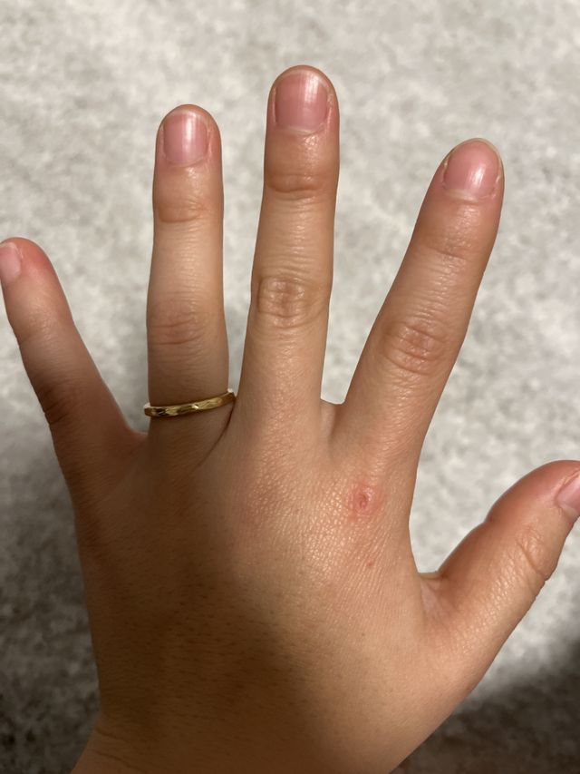 凹凸のあるデザインにしました！