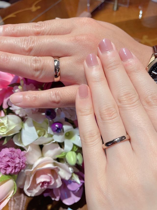 コーラルゴールドに側面をスターダスト加工。