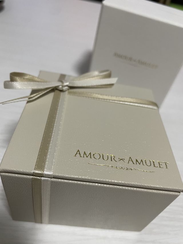 ベージュみのお色で落ち着いたボックスです。