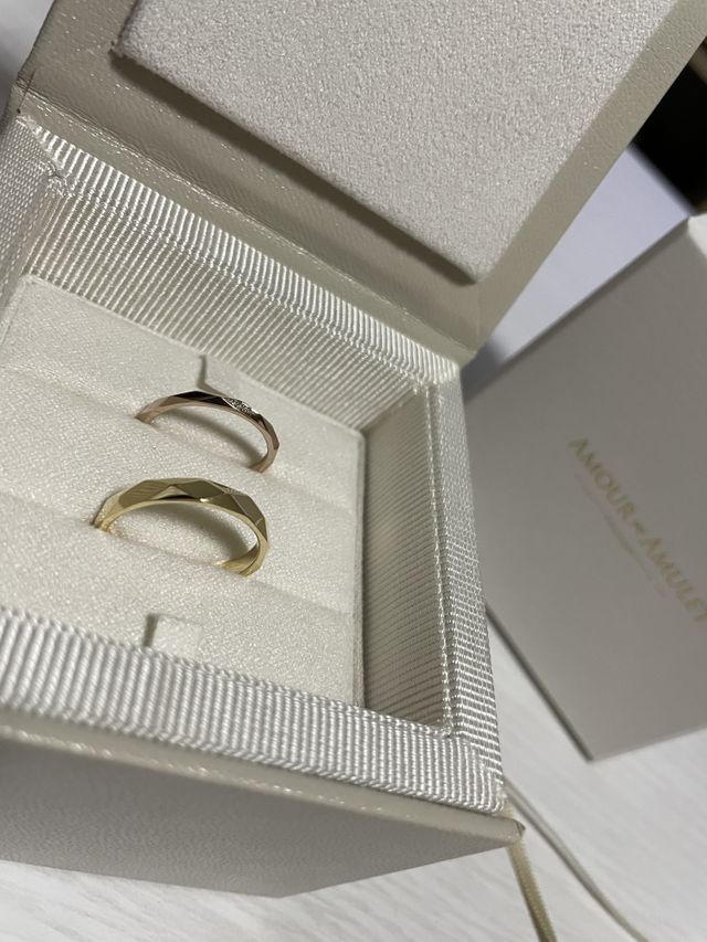 商品名ミルメルシー
カラー彼がゴールド 
私はピンクゴールド