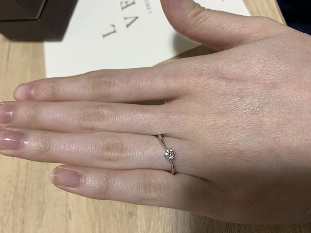 指輪の種類はポルックスです。