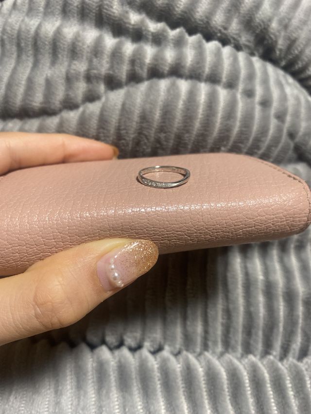 繊細ダイヤモンドが綺麗でとてもお気に入りです！