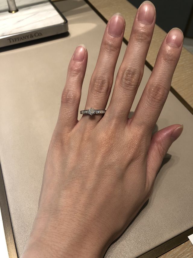 メレダイヤがたくさん入っている指輪