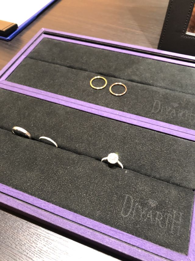 気に入ったデザインの婚約指輪と結婚指輪