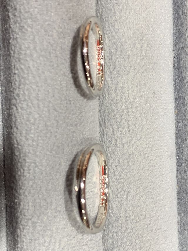 日付を刻印していただいているときの写真