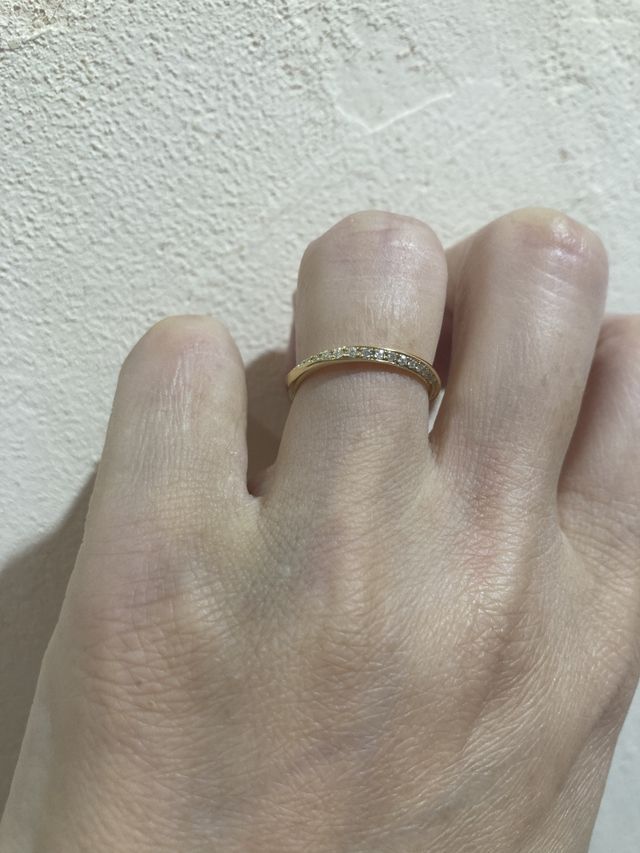 様々な角度からキラキラのダイヤモンドが見えてかわいいです