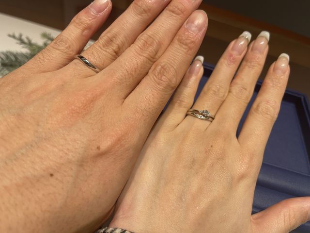 婚約指輪と結婚指輪セットで見に行きました。