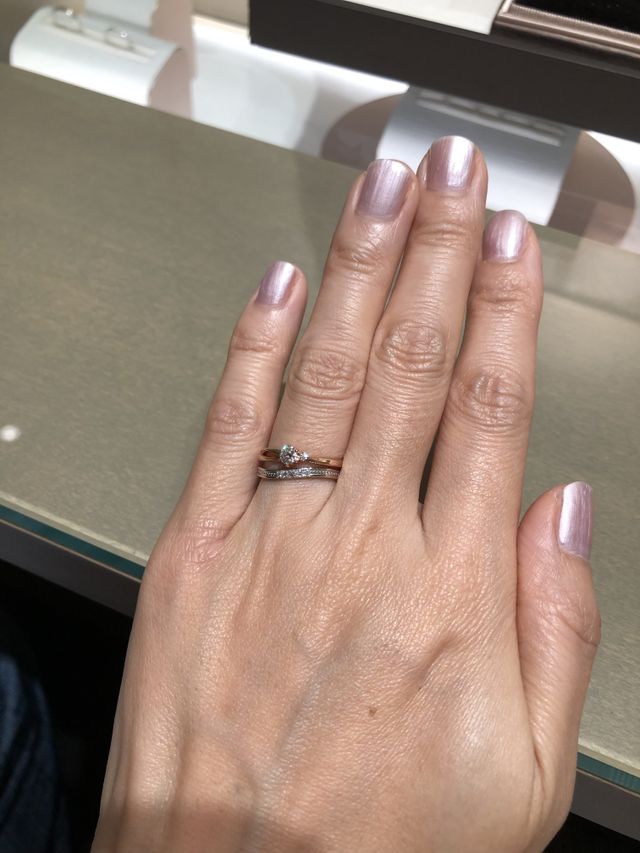 婚活指輪との重ね付けもぴったりでした。