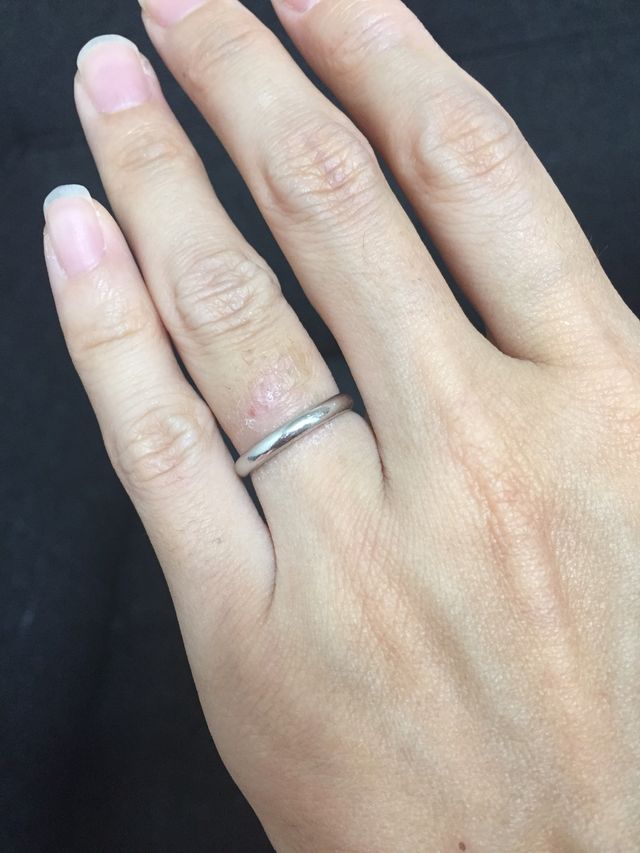 シンプルな指輪を選びました。