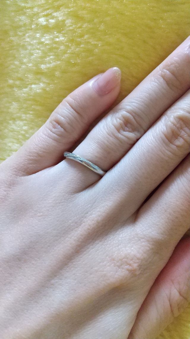 流れるような斜めのデザインがお気に入りです