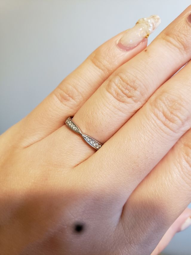 ハーフエタニティです。