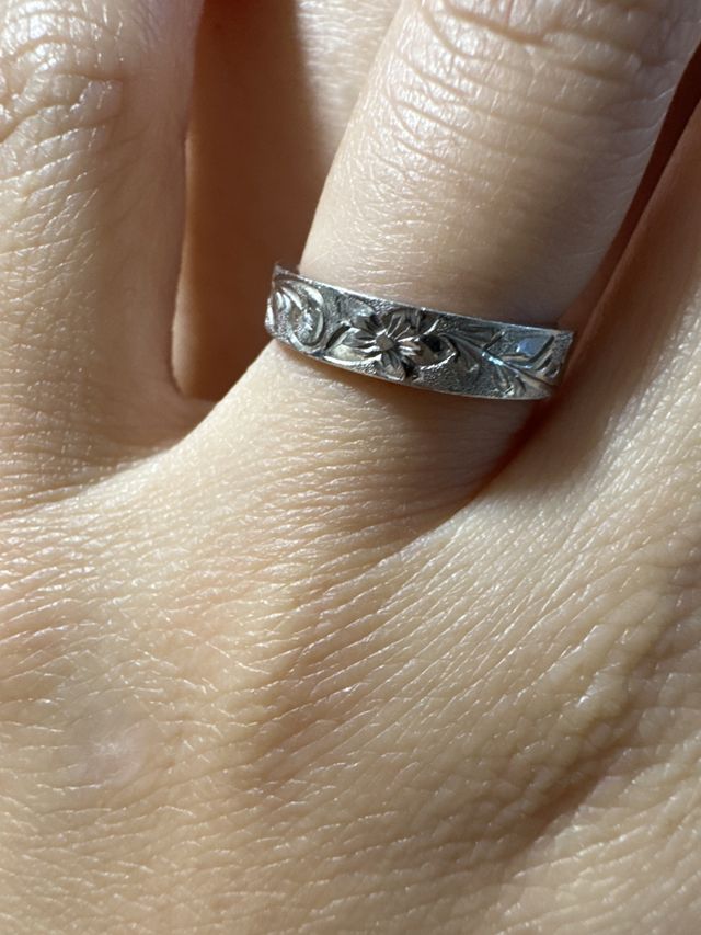 この形ともう一つ角がないフラットとゆうものがありました！