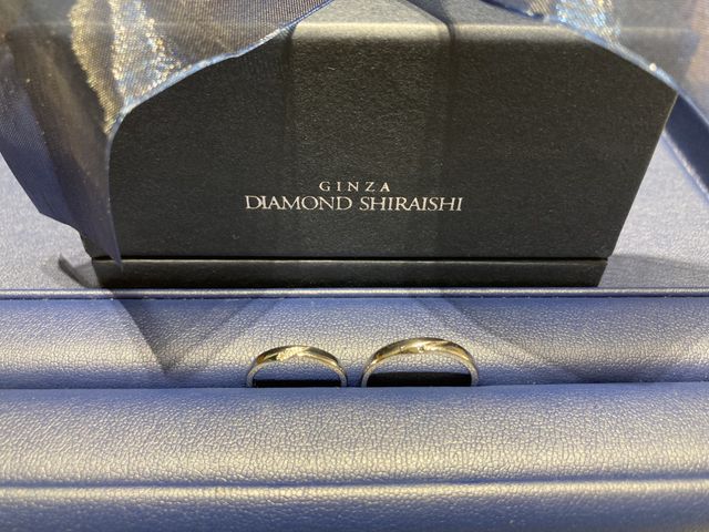 amulet5のペア。撮影用に箱のリボンを作ってくれました。