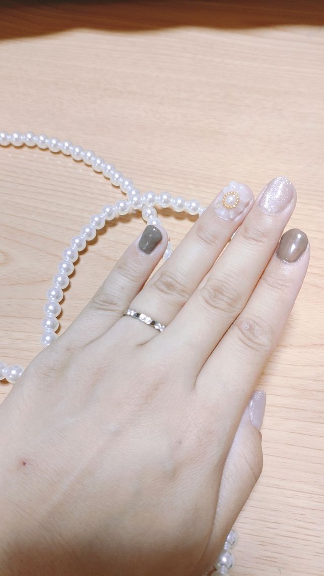 ダイヤモンドとプラチナ部分が交互になってるデザイン