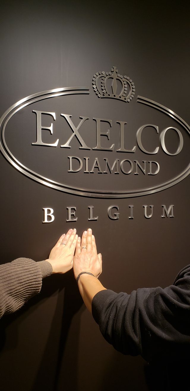 お店で店員さんに撮影していただきました。