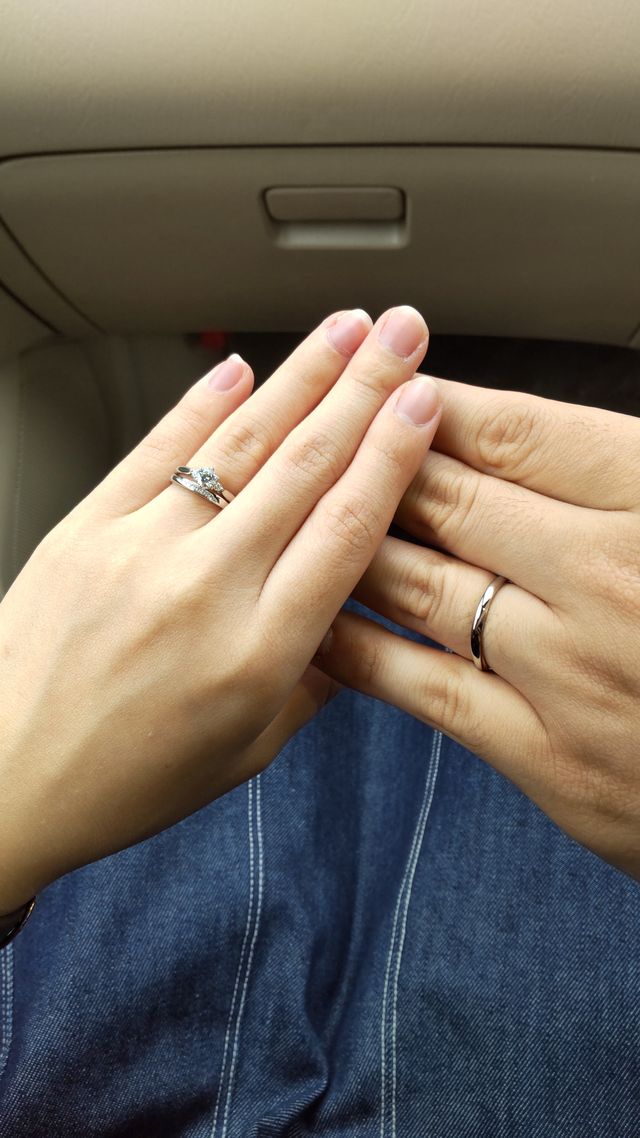 結婚指輪は雪佳景、婚約指輪は白鈴です