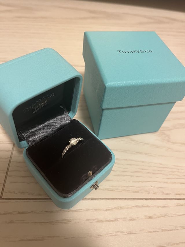 指輪とボックスです。