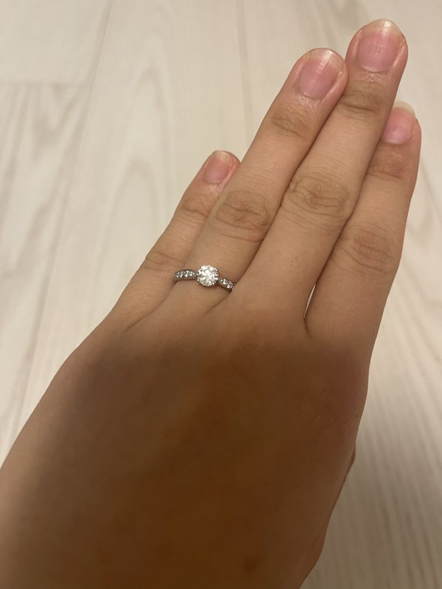 指がとても華やかになります。