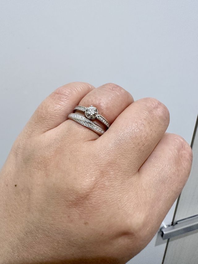 エンゲージ(別ブランド)と重ね付け