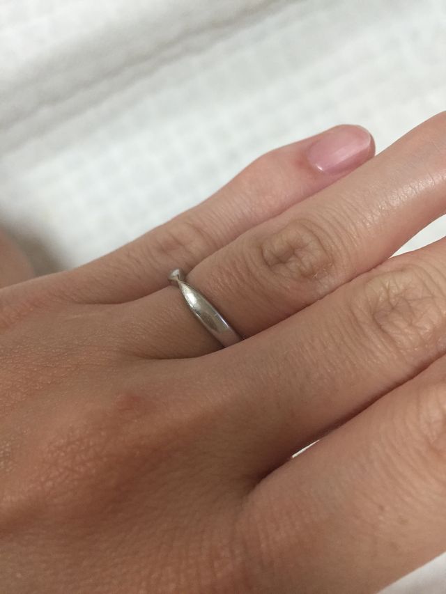 飽きのこないデザインがとても気に入っています。