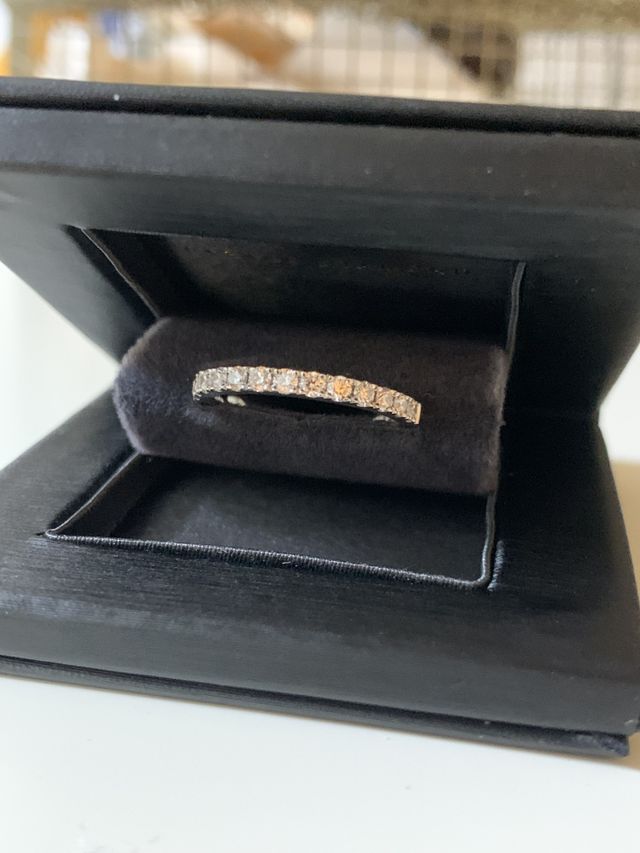 ハーフエタニティタイプのマチネの7号です。