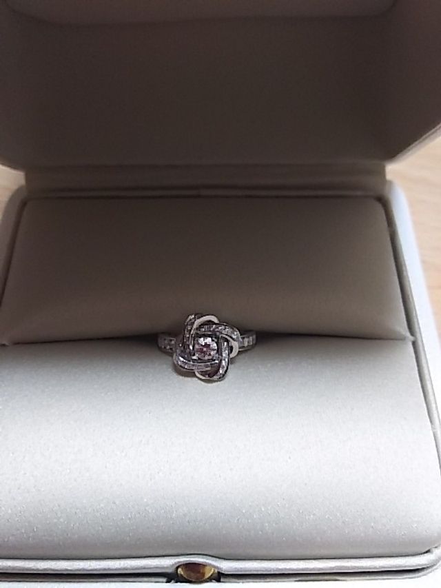 婚約指輪