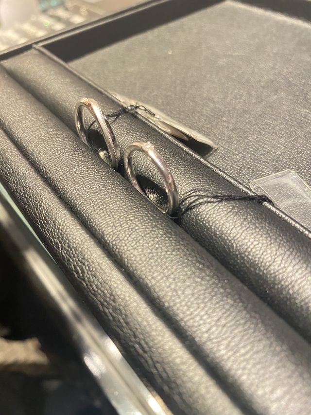 シンプルで一石ダイヤ入りのリング
