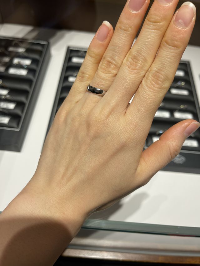 シンプルなデザインで長く使えそうなところがとても好きです。